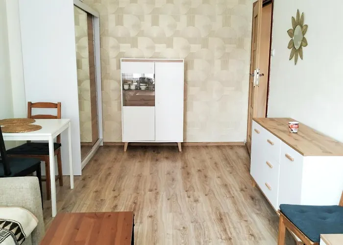 Appartement Night Host Trzebnicka 84 Free Parking